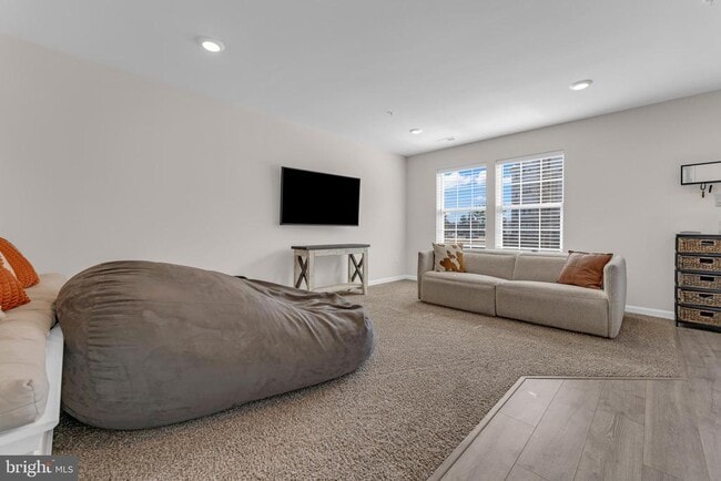 Photo - 8805 Mimosa Ave