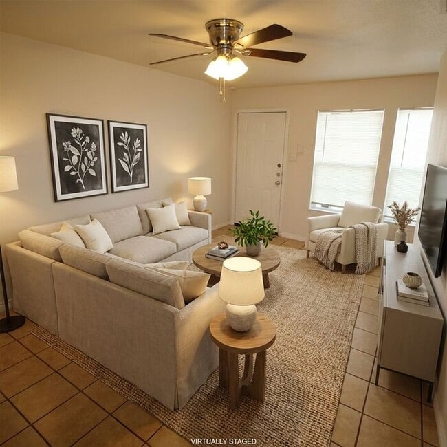 Photo - 1710 Cole St