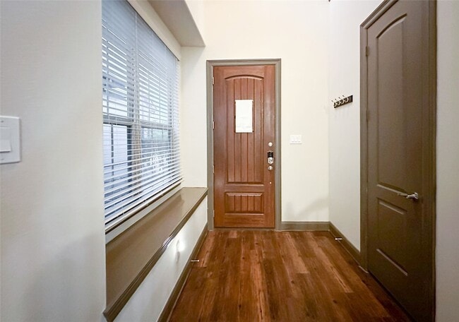 Photo - 95 Aventura Pl