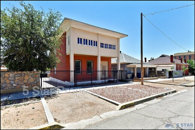Building Photo - 612 E Nevada Ave