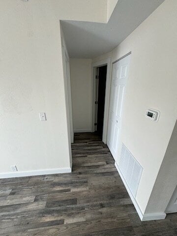 Building Photo - 1 Bed Single Level Apartment