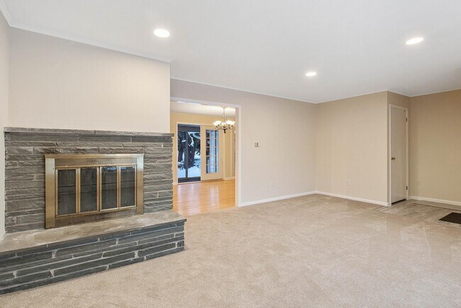 Photo - 4489 Pompey Center Rd