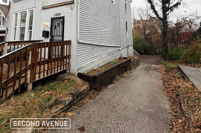 Photo - 3560 Eden Ave