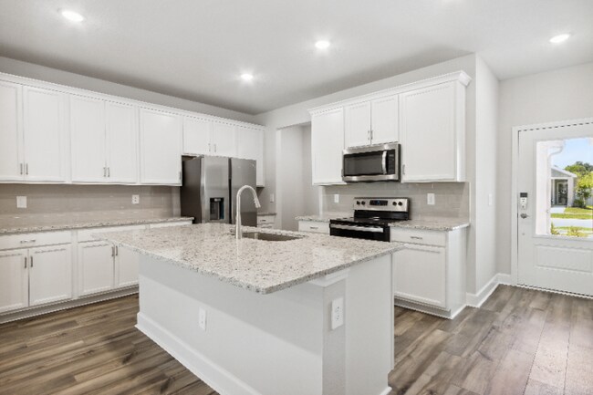 Photo - 95369 Katherine St