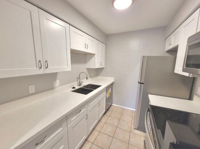 Photo - 2704 N Salem Unit 102