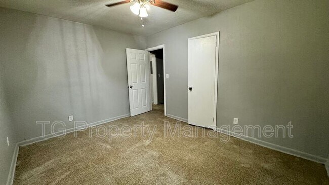 Photo - 7459 Grant Ave