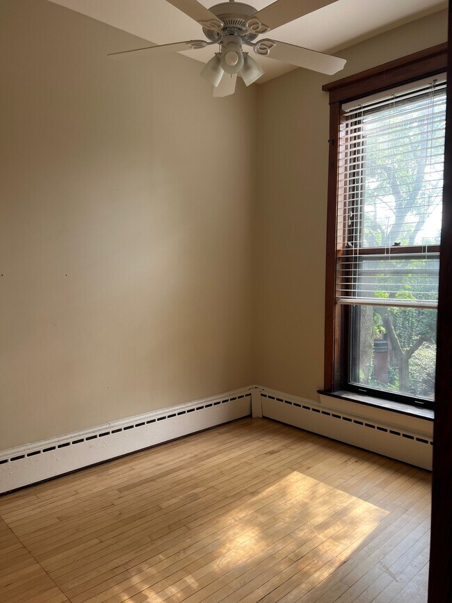 Photo - 2121 N Cleveland Ave Unit 3
