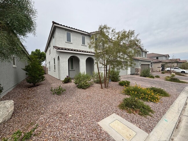 Photo - Beautiful 5-Bedroom, 4.5-Bath Home with St...