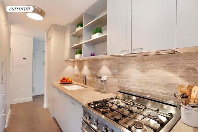 Photo - 100 W 93rd St