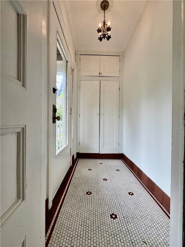 Photo - 330 S Goodman St