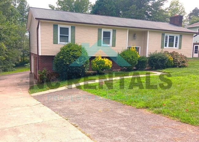 Photo - 730 Motor Rd