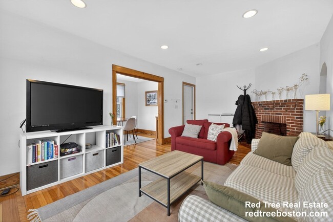 Photo - 27 S Crescent Circuit Unit B