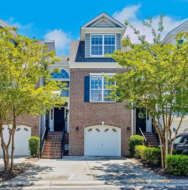 Building Photo - Stunning 3BR/3.5BA Townhome | 2,300+ Sq Ft | Virginia Beach with Lake Views!