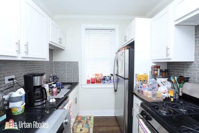 Photo - 4425 N Clark St Unit M08B