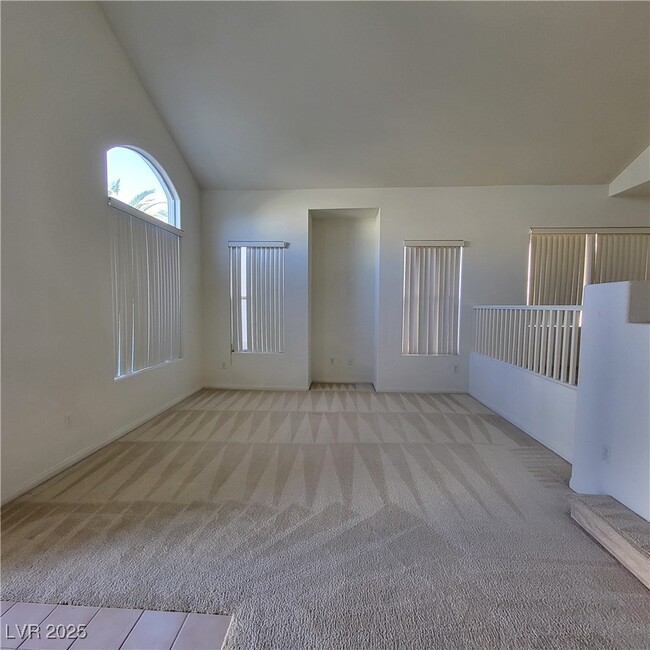 Photo - 211 Tayman Park Ave