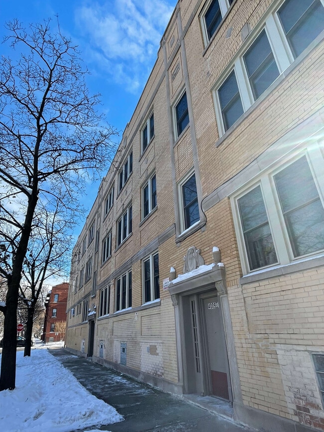 Building Photo - 3653 N Pulaski Rd Unit 3