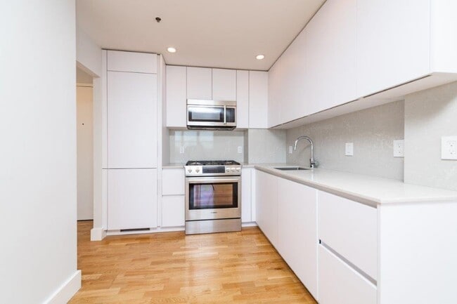 Photo - 1410 Columbia Rd Unit 6G