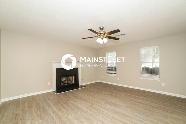 Photo - 3 Bedroom Pet-Friendly Home in Ellenwood, GA with Main Street Renewal