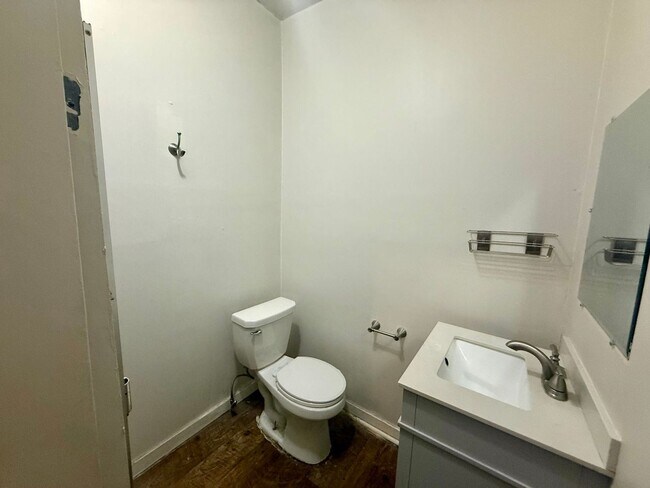 Photo - 1305 Merrill Ave Unit #1