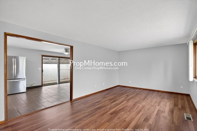 Photo - Updated Three Bedroom Home in Oregon City!