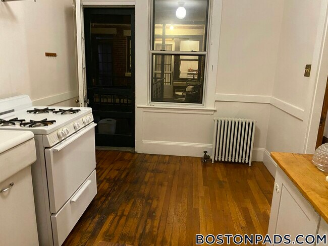 Photo - 14 Lakeville Rd Unidad 10