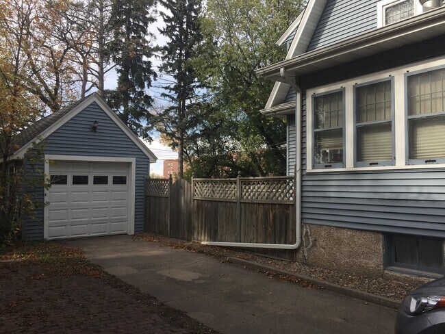 Photo - ALL UTILITIES PAID