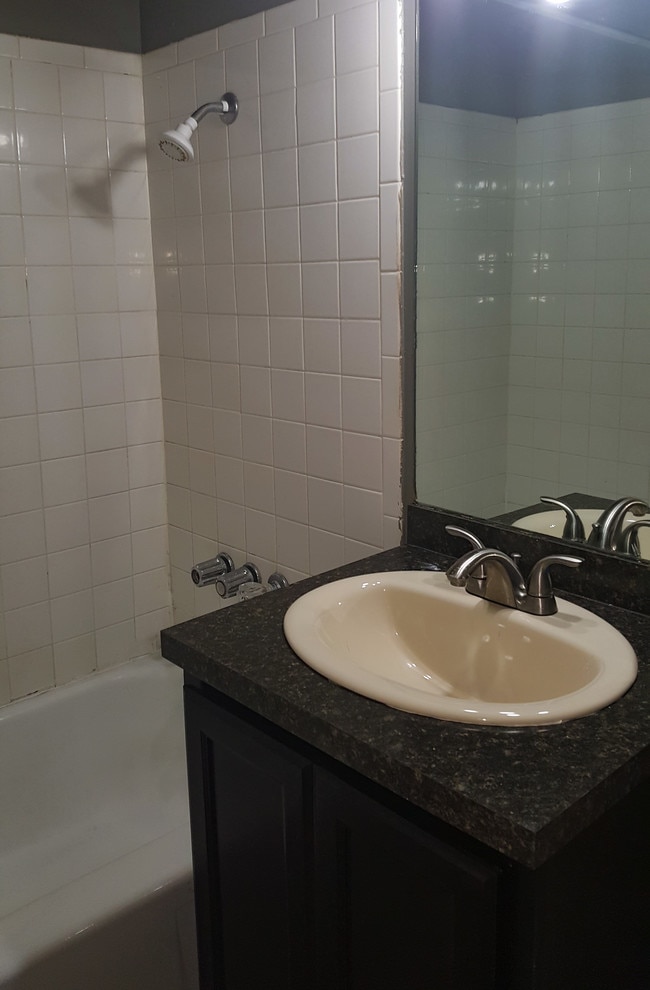 Oakwood Place Apartments