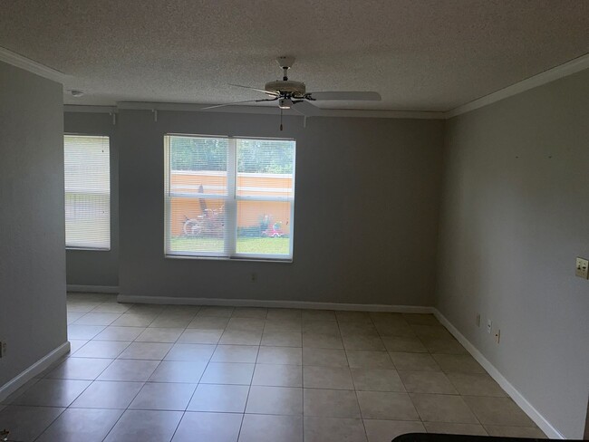Photo - Venetian Place - 613 Unidad 613