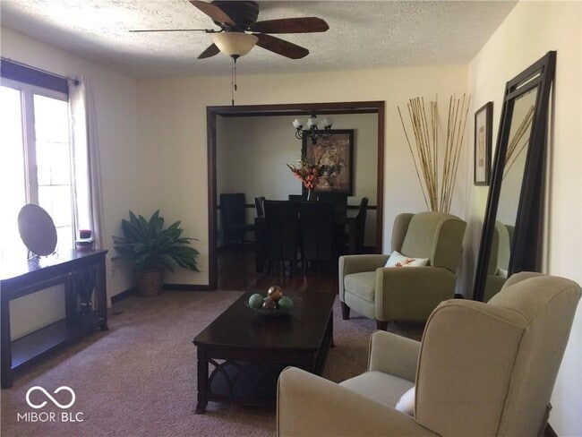 Photo - 108 Willowood Ln