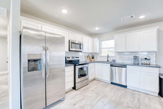 214 NW L St Unit SI ID1363336P