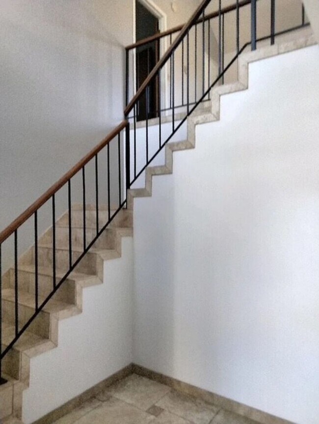 Photo - Charming 1 Bedroom/1.5 Bath Apartment With Loft