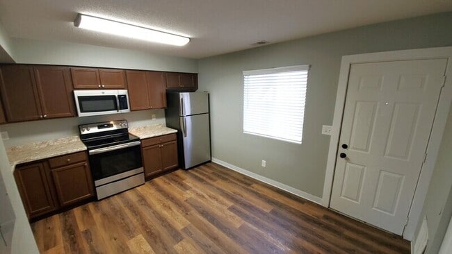 Photo - 454 N 18th Ave