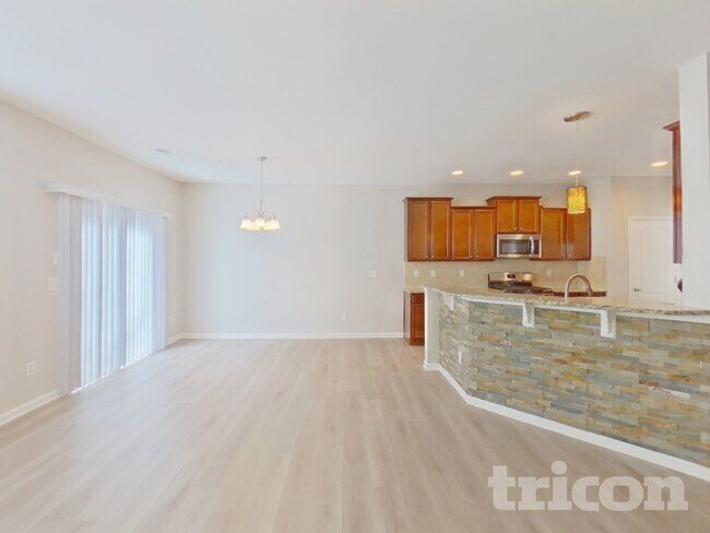 Photo - 111 Rougemont Ln