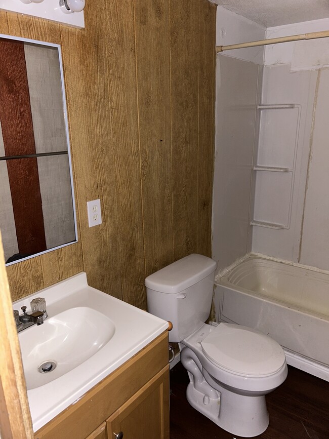 Photo - 613 Honeyfarm Ln