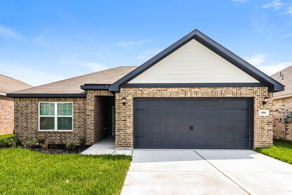 Photo - 198 Emma Rose Dr
