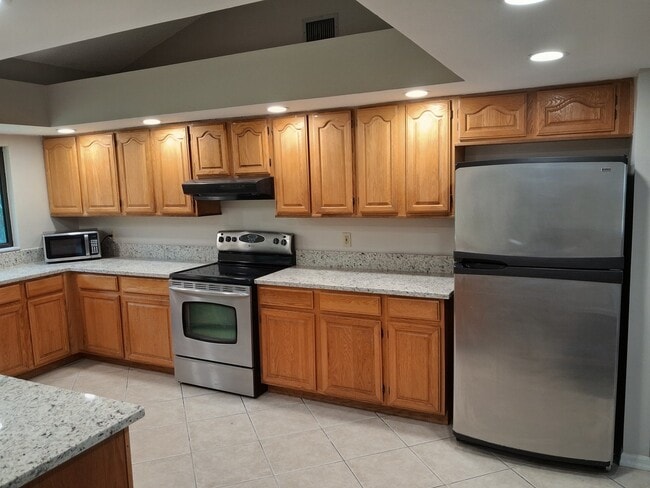 Photo - 9117 Regents Park Dr