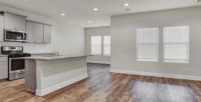 Photo - 133 Netherland St