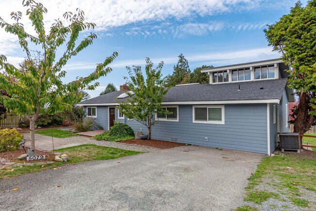 Photo - 4 bedroom/2 bath house in Deception Park View