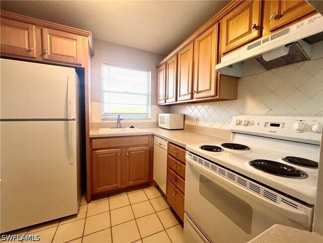 200 Turtle Lake Ct Unit 306