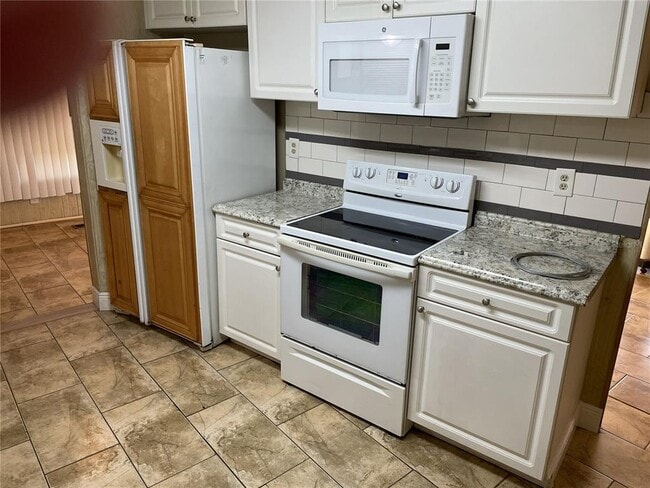 Photo - 7438 St Johns Rd