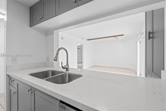 Photo - 280 SW 20th Rd Unit 504