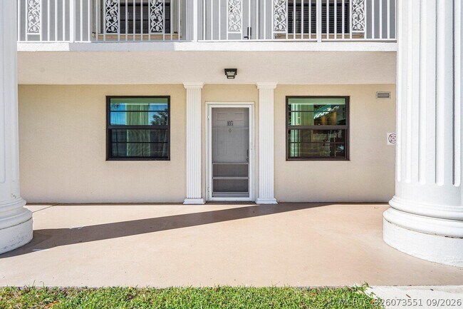 Building Photo - 6121 Balboa Cir Unit 103