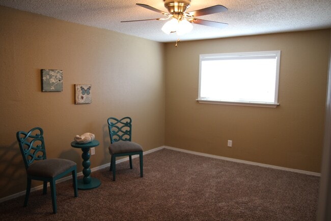 Photo - MacArthur Crossing