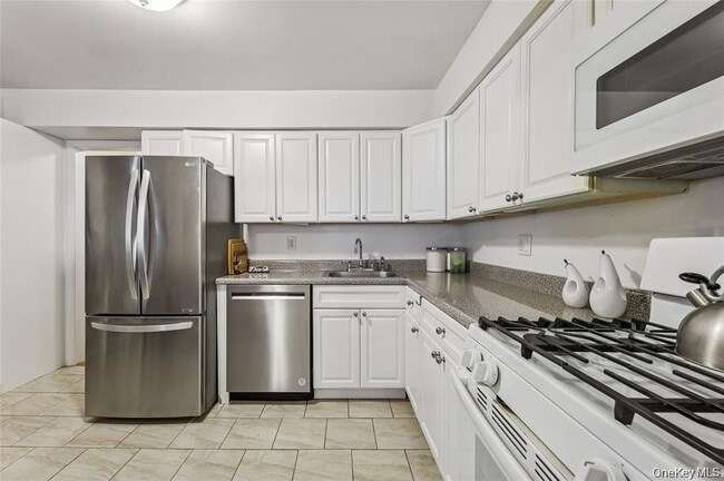 Photo - 10 Brevoort Dr Unit 1A