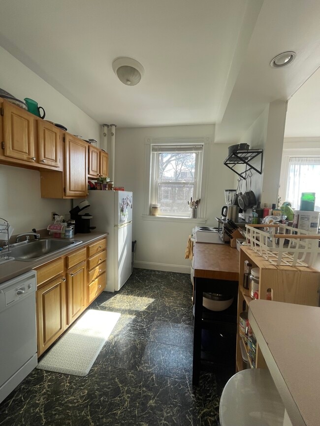 Building Photo - 111 Jersey St Unit 15