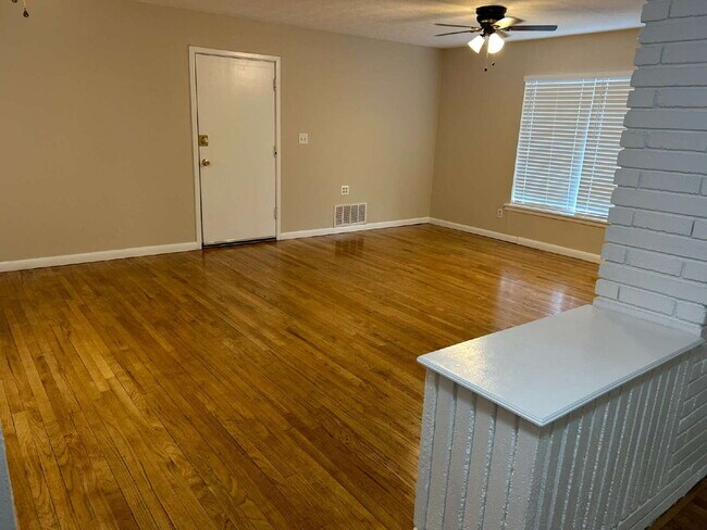 Photo - Wonderful 3 bed 2 bath property!