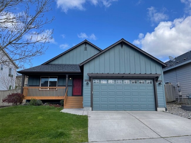 Building Photo - CHARMING Ranch-Style Home in Ridgefield, WA! 3 Bedrooms & 2 Baths! Walk-In Closet! Spacious Floor...