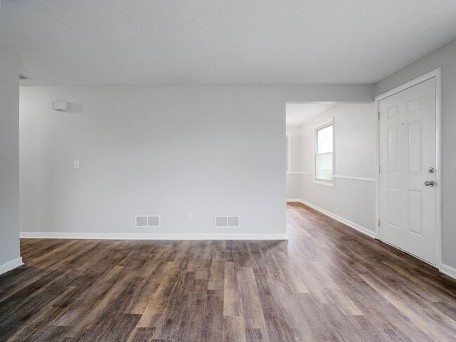 Photo - 4516 Innsbruck Dr