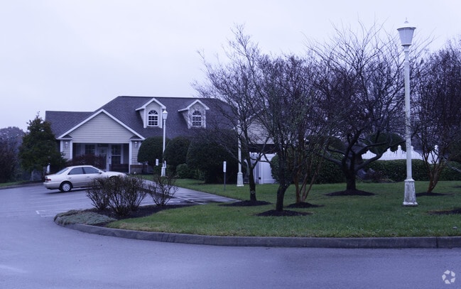 Magnolia Square Apartments