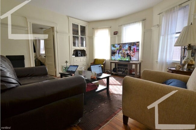 Photo - Amazing 3 bed in lower Allston.....